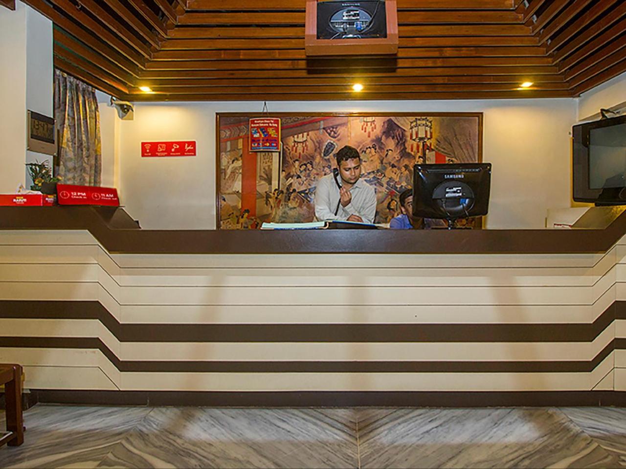 Oyo 8860 Hotel Welcome Mumbai Bagian luar foto